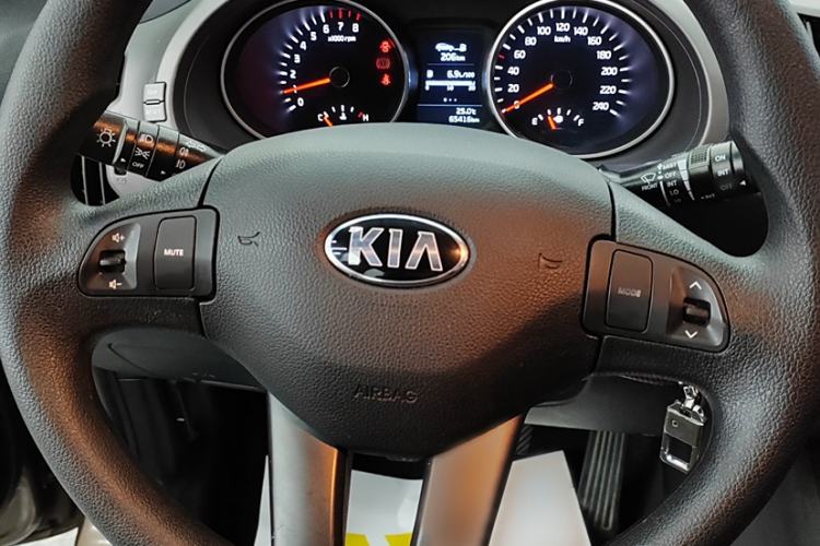 Used Kia Sportage R 2016 2.0L Manual Two-Wheel Drive GL Trim Interior 2