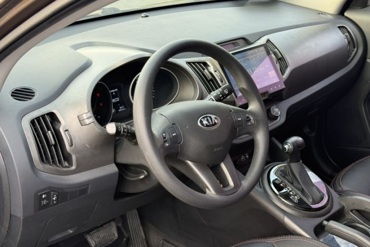 Used Kia Sportage R 2016 2.0L Automatic Two-Wheel Drive GL Interior 4