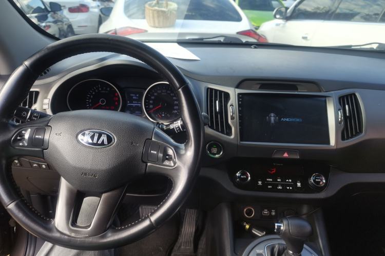 Used Kia Sportage R 2016 2.0L Automatic Two-Wheel Drive GLS Trim Interior 5