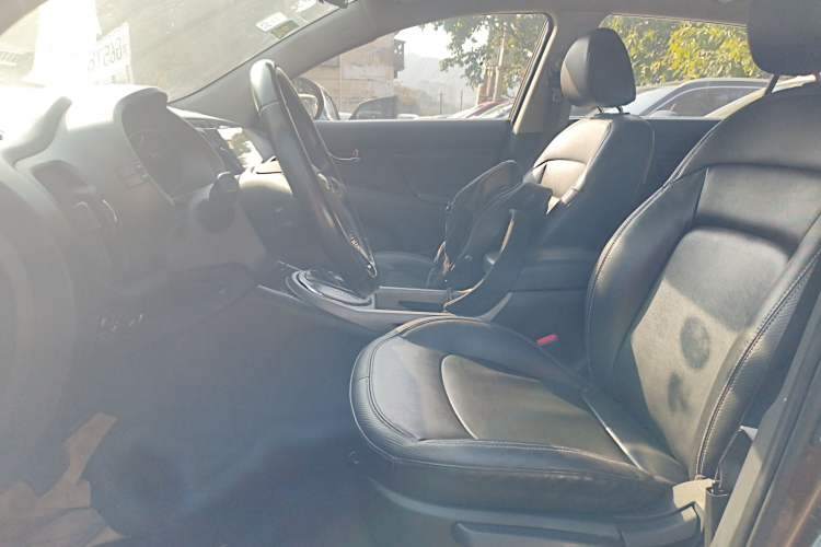 Used Kia Sportage R 2016 2.0L Automatic Two-Wheel Drive DLX Left Front Seat