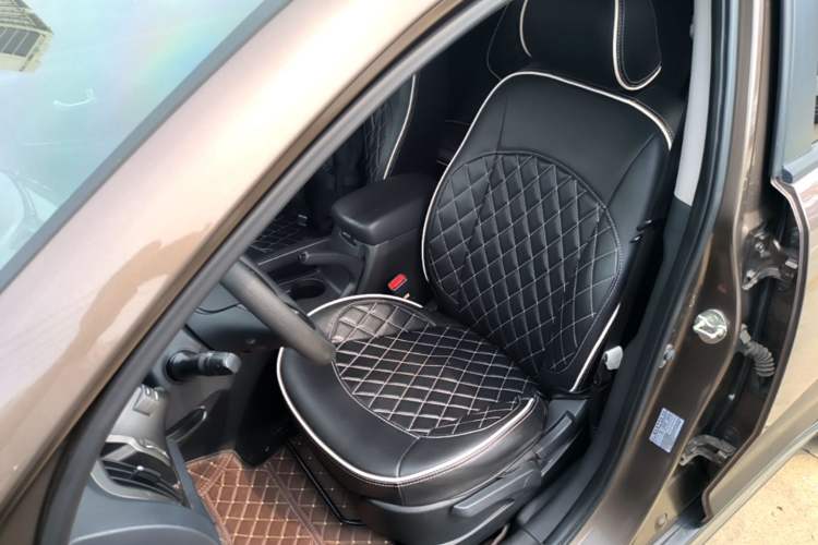 Used Kia Sportage R 2016 2.0L Manual Two-Wheel Drive GL Trim Left Front Seat