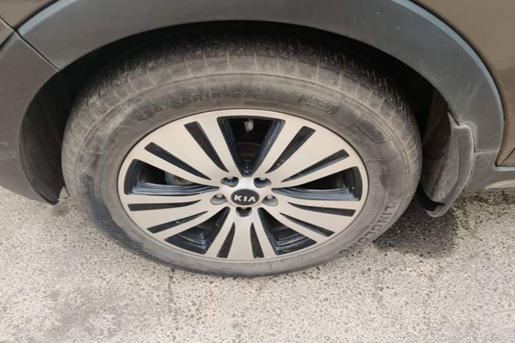 Used Kia Sportage R 2016 2.0L Automatic Two-Wheel Drive DLX Left Front Wheel Hub