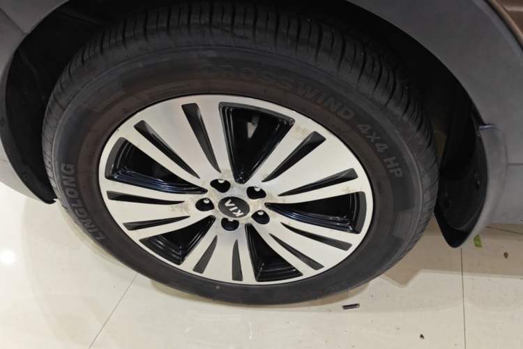 Used Kia Sportage R 2016 2.0L Automatic Two-Wheel Drive DLX Left Front Wheel Hub