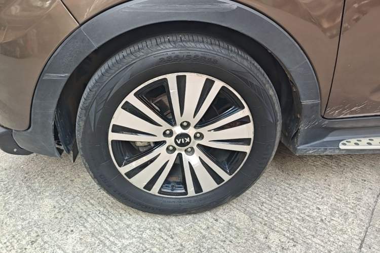 Used Kia Sportage R 2016 2.0L Automatic Two-Wheel Drive DLX Left Front Wheel Hub
