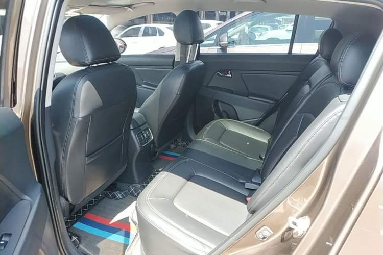 Used Kia Sportage R 2016 2.0L Automatic Two-Wheel Drive DLX Left Rear Seat