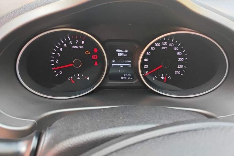 Used Kia Sportage R 2016 2.0L Manual Two-Wheel Drive GL Trim Odometer Close Up