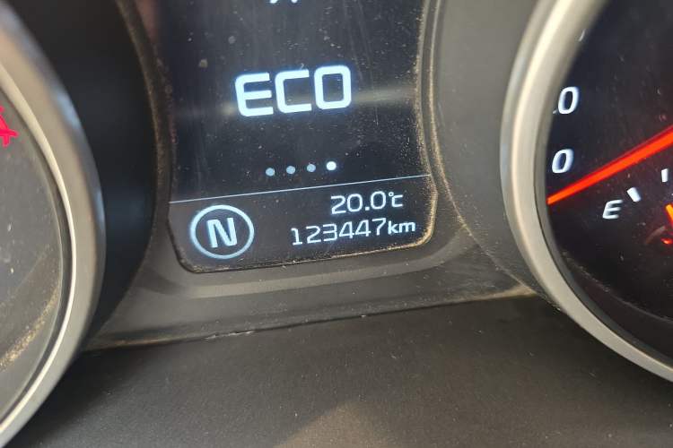 Used Kia Sportage R 2016 2.0L Automatic Two-Wheel Drive GL Odometer Close Up