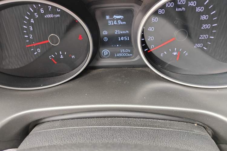 Used Kia Sportage R 2016 2.0L Automatic Two-Wheel Drive DLX Odometer Close Up