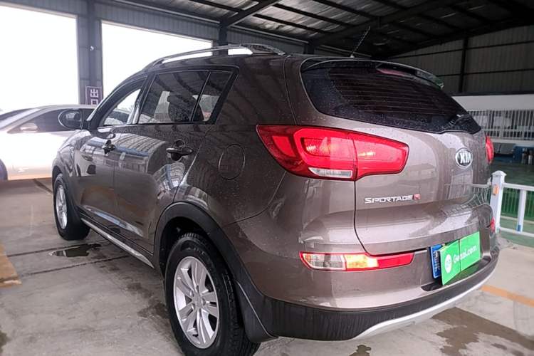 Used Kia Sportage R 2016 2.0L Manual Two-Wheel Drive GL Trim Rear Left 45 Deg
