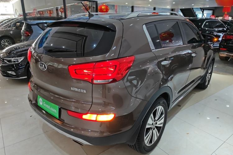Used Kia Sportage R 2016 2.0L Automatic Two-Wheel Drive DLX Rear Right 45 Deg