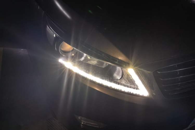 Used Kia Sportage R 2016 2.0L Automatic Two-Wheel Drive DLX Right Front Headlight