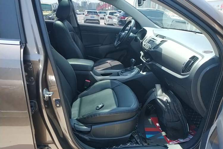 Used Kia Sportage R 2016 2.0L Automatic Two-Wheel Drive DLX Right Front Seat