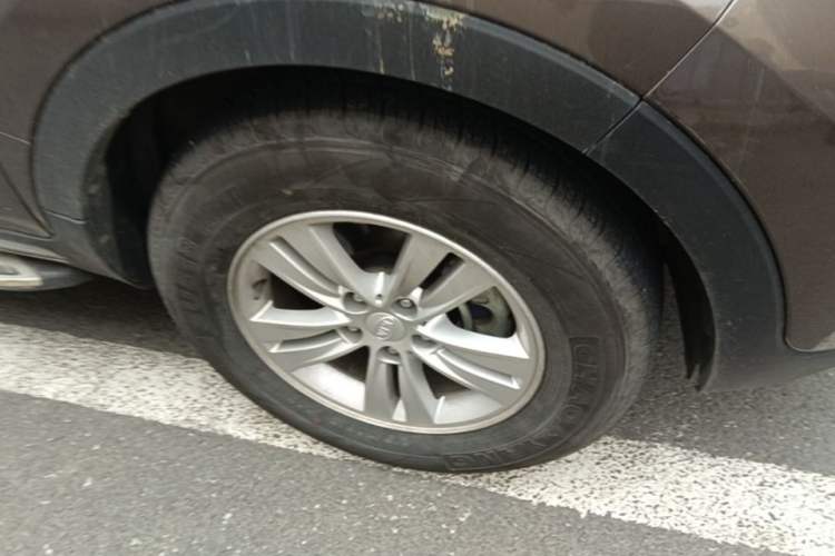 Used Kia Sportage R 2016 2.0L Automatic Two-Wheel Drive GL Right Front Wheel Hub