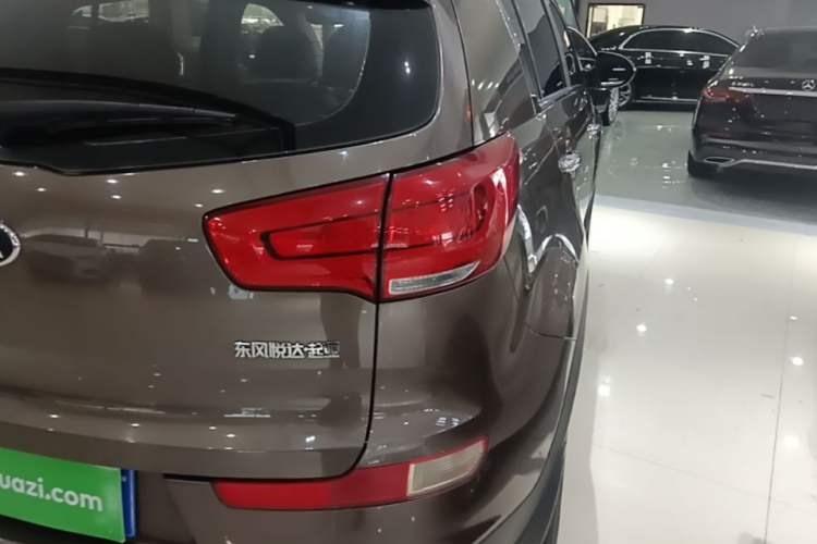 Used Kia Sportage R 2016 2.0L Automatic Two-Wheel Drive DLX Right Rear Taillight