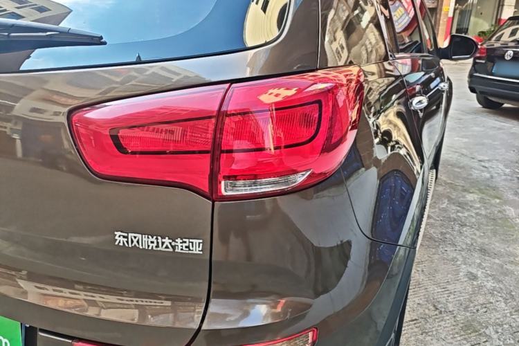 Used Kia Sportage R 2016 2.0L Automatic Two-Wheel Drive DLX Right Rear Taillight