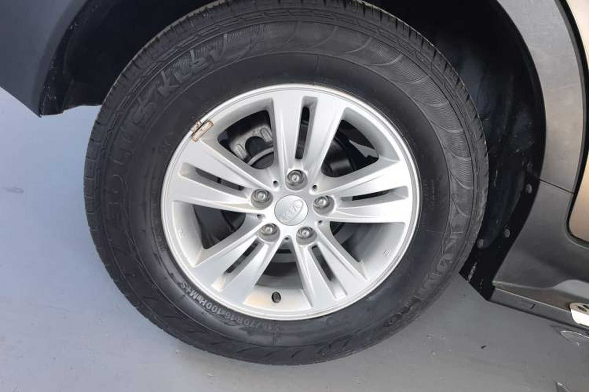Used Kia Sportage R 2016 2.0L Automatic Two-Wheel Drive GL Right Rear Wheel Hub