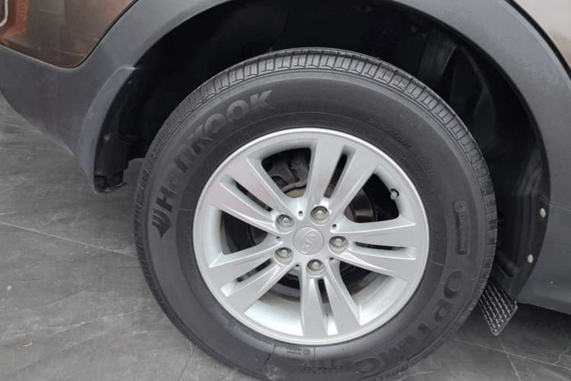 Used Kia Sportage R 2016 2.0L Automatic Two-Wheel Drive GL Right Rear Wheel Hub