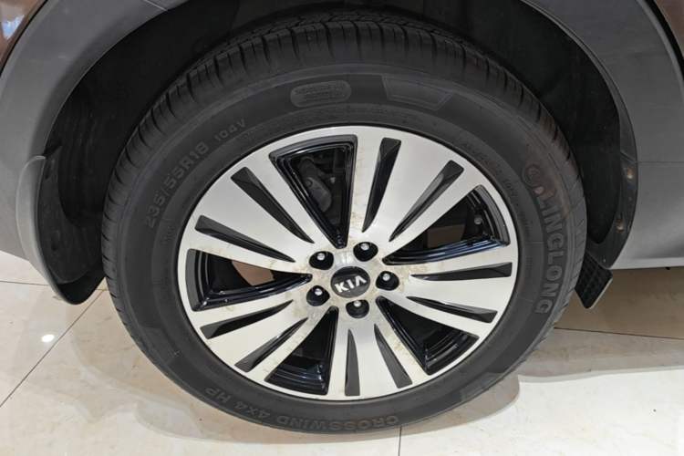 Used Kia Sportage R 2016 2.0L Automatic Two-Wheel Drive DLX Right Rear Wheel Hub