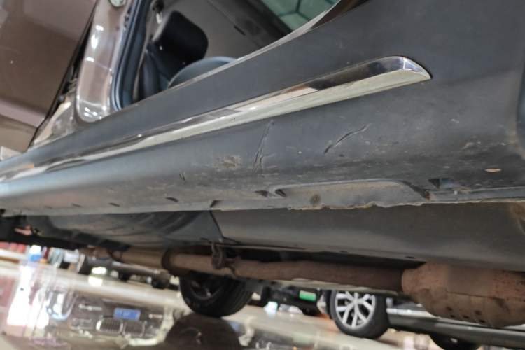 Used Kia Sportage R 2016 2.0L Automatic Two-Wheel Drive DLX Right Side Sill