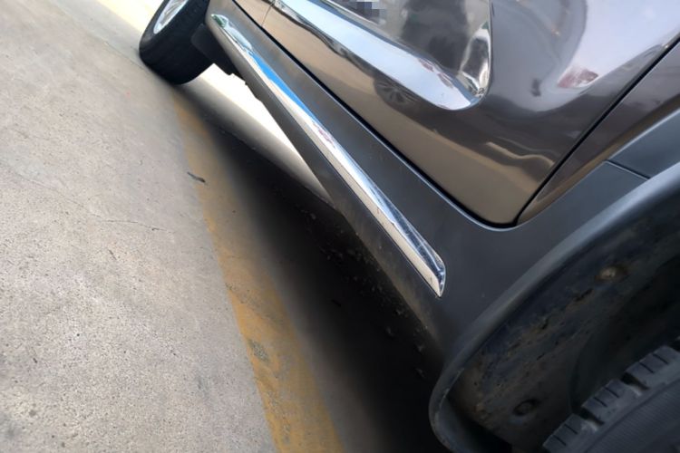 Used Kia Sportage R 2016 2.0L Manual Two-Wheel Drive GL Trim Right Side Sill