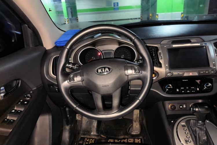 Used Kia Sportage R 2016 2.0L Automatic Two-Wheel Drive DLX Steering Wheel