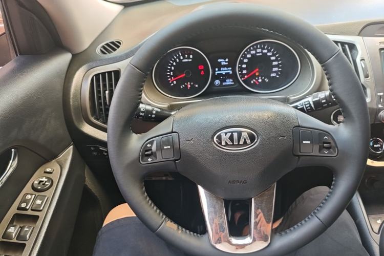 Used Kia Sportage R 2016 2.0L Automatic Two-Wheel Drive DLX Steering Wheel