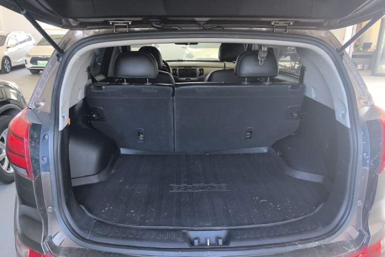 Used Kia Sportage R 2016 2.0L Automatic Two-Wheel Drive GL Trunk