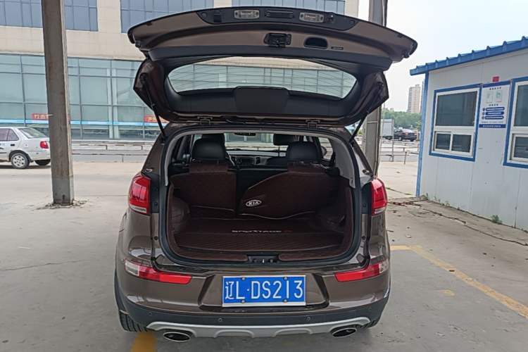 Used Kia Sportage R 2016 2.0L Automatic Two-Wheel Drive DLX Trunk