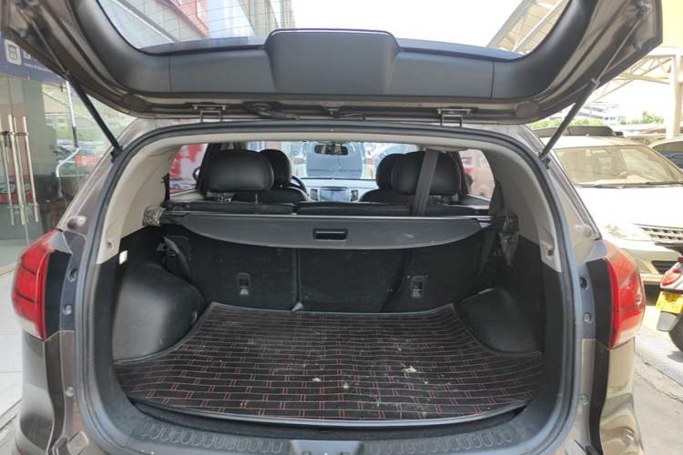 Used Kia Sportage R 2016 2.0L Automatic Two-Wheel Drive GL Trunk