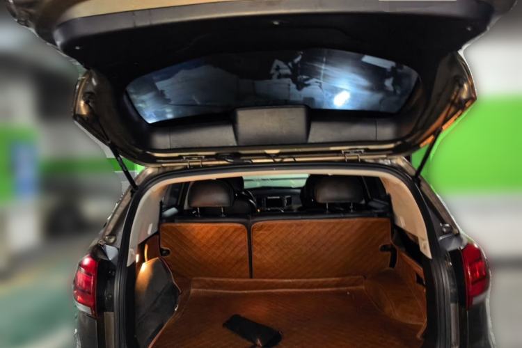 Used Kia Sportage R 2016 2.0L Automatic Two-Wheel Drive DLX Trunk