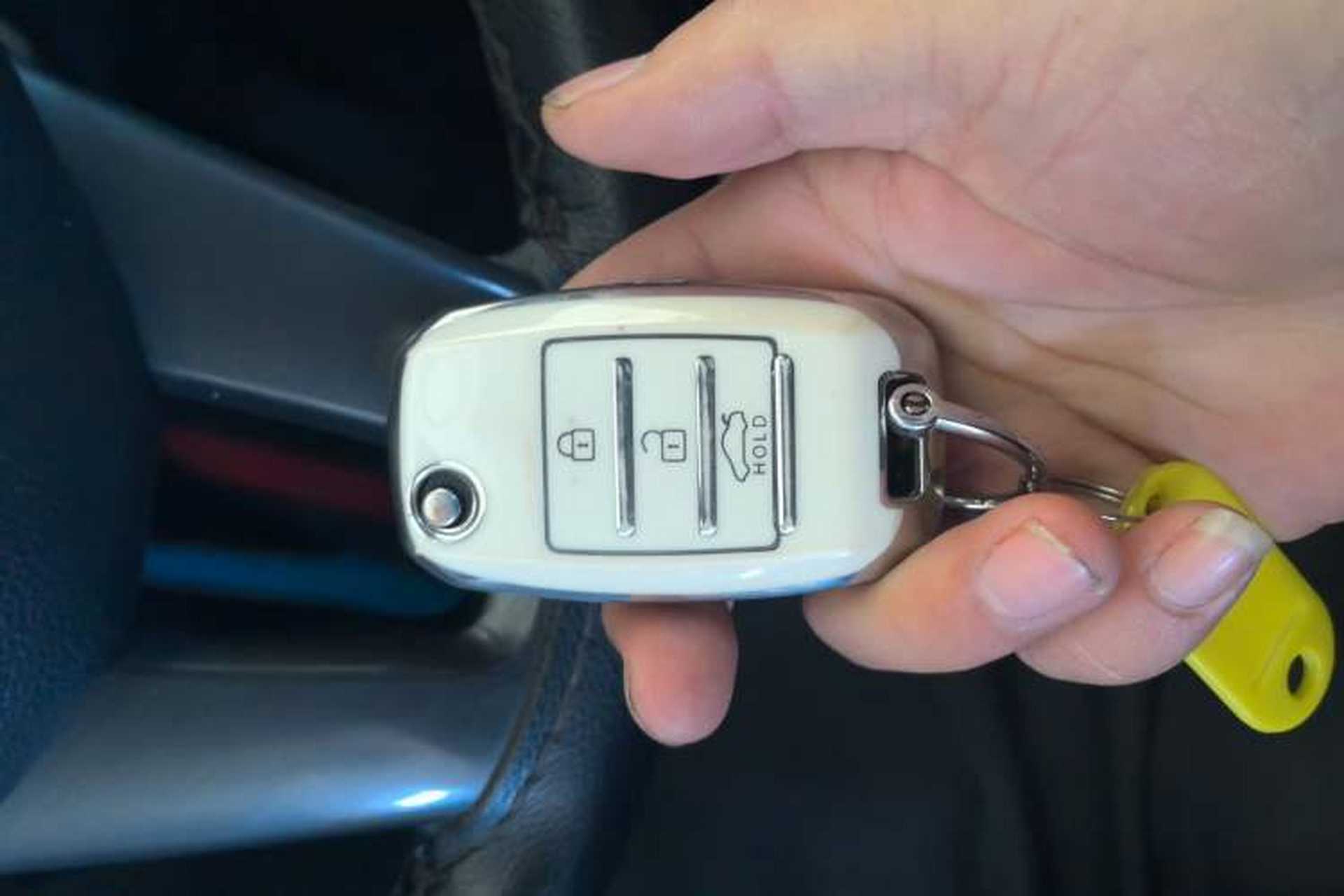 Used Kia Sportage R 2016 2.0L Automatic Two-Wheel Drive GL Vehicle Key