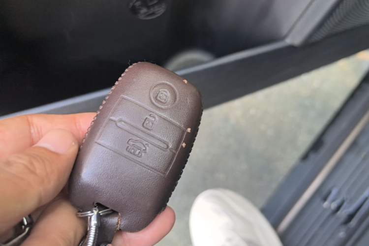 Used Kia Sportage R 2016 2.0L Automatic Two-Wheel Drive GLS Trim Vehicle Key