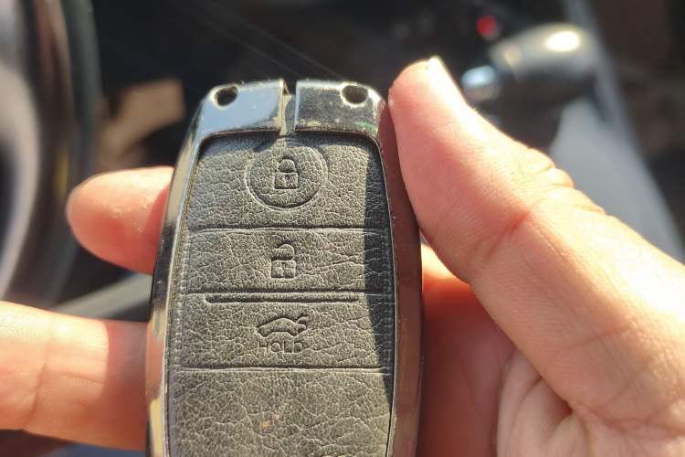 Used Kia Sportage R 2016 2.0L Automatic Two-Wheel Drive DLX Vehicle Key