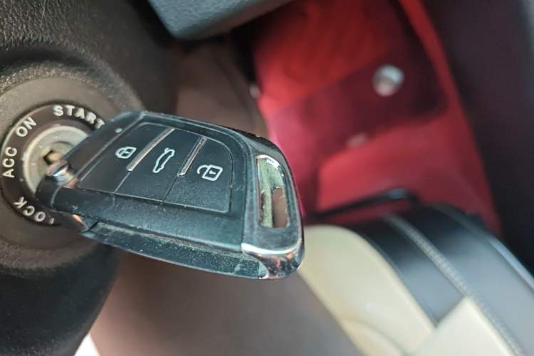Used Kia Sportage R 2016 2.0L Manual Two-Wheel Drive GL Trim Vehicle Key