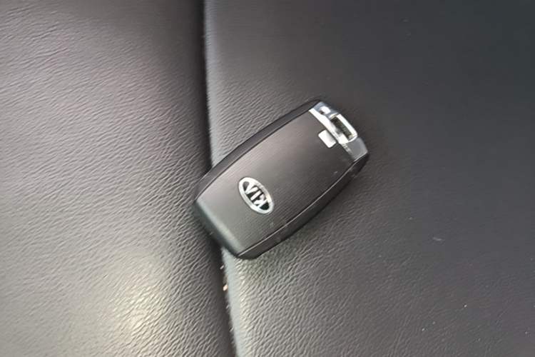Used Kia Sportage R 2016 2.0L Automatic Two-Wheel Drive DLX Vehicle Key