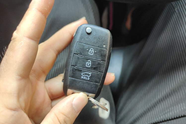 Used Kia Sportage R 2016 2.0L Automatic Two-Wheel Drive GL Vehicle Key