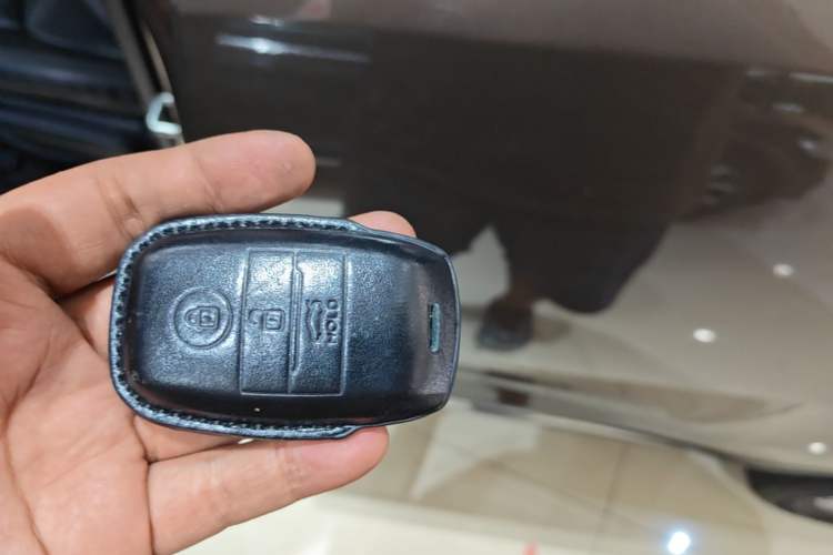 Used Kia Sportage R 2016 2.0L Automatic Two-Wheel Drive DLX Vehicle Key