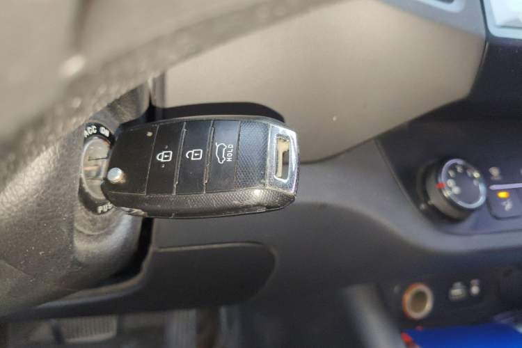 Used Kia Sportage R 2016 2.0L Automatic Two-Wheel Drive GL Vehicle Key