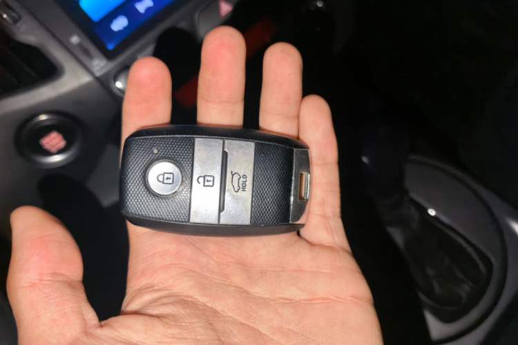 Used Kia Sportage R 2016 2.0L Automatic Two-Wheel Drive DLX Vehicle Key