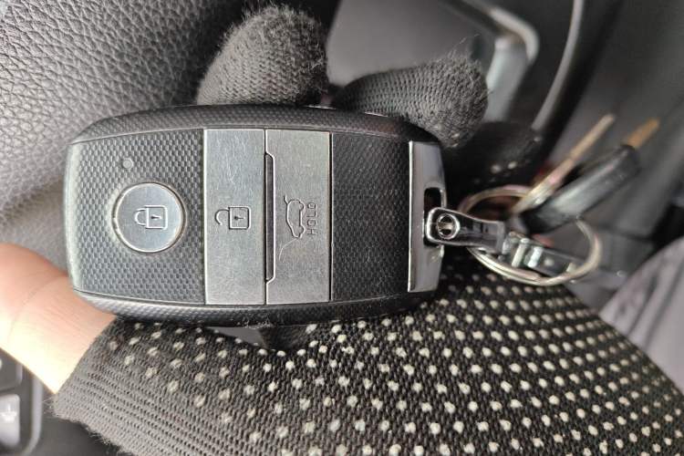 Used Kia Sportage R 2016 2.0L Automatic Two-Wheel Drive DLX Vehicle Key