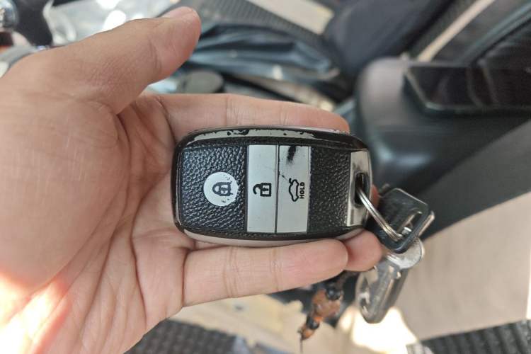 Used Kia Sportage R 2016 2.0L Automatic Two-Wheel Drive GLS Trim Vehicle Key