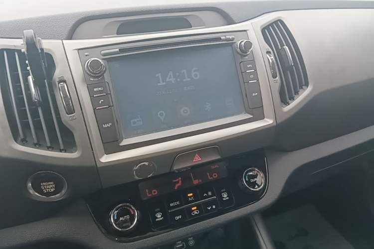 Used Kia Sportage R 2016 2.0L Automatic Two-Wheel Drive DLX Audio And AC Panel