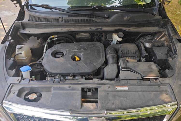 Used Kia Sportage R 2016 2.0L Manual Two-Wheel Drive GL Trim Engine Bay