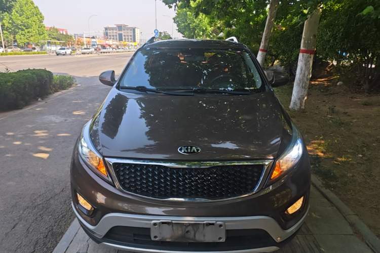 Used Kia Sportage R 2016 2.0L Manual Two-Wheel Drive GL Trim Front