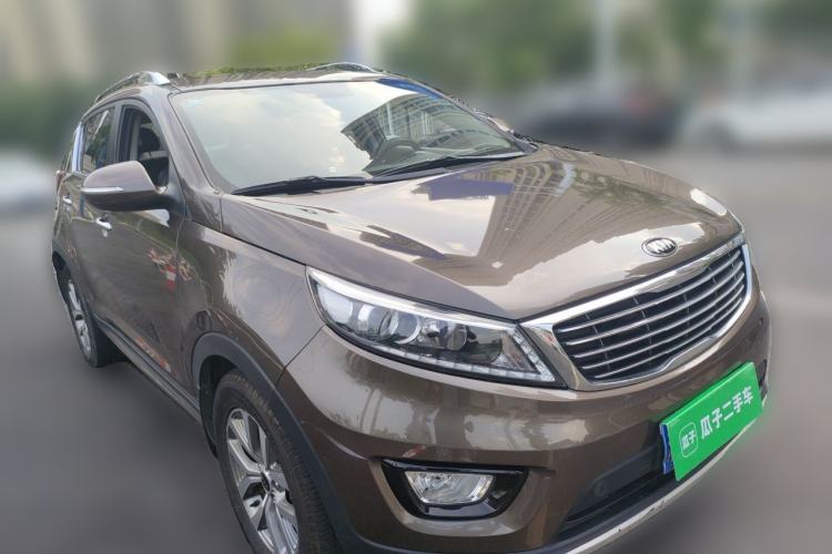 Used Kia Sportage R 2016 2.0L Automatic Two-Wheel Drive GLS Trim Front Right 45 Deg