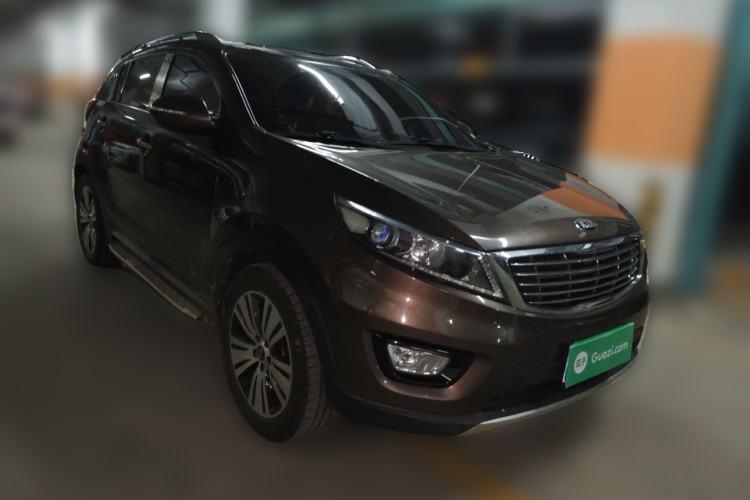 Used Kia Sportage R 2016 2.0L Automatic Two-Wheel Drive DLX Front Right 45 Deg