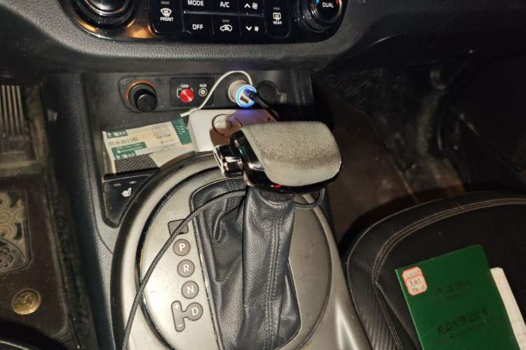 Used Kia Sportage R 2016 2.0L Automatic Two-Wheel Drive DLX Gear Lever