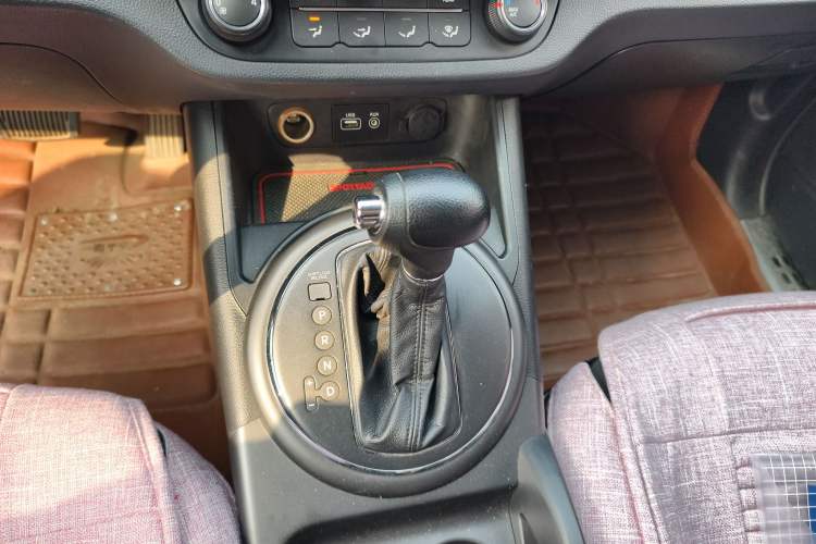 Used Kia Sportage R 2016 2.0L Automatic Two-Wheel Drive GL Gear Lever