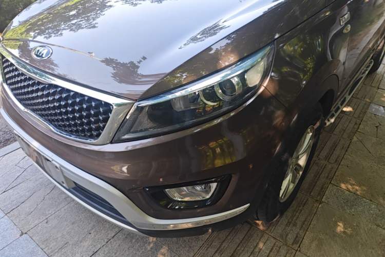 Used Kia Sportage R 2016 2.0L Manual Two-Wheel Drive GL Trim Left Front Headlight