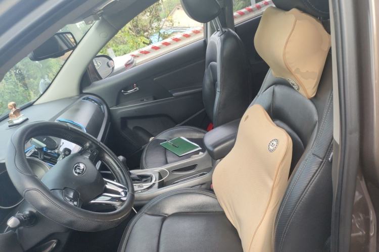 Used Kia Sportage R 2016 2.0L Automatic Two-Wheel Drive GLS Trim Left Front Seat